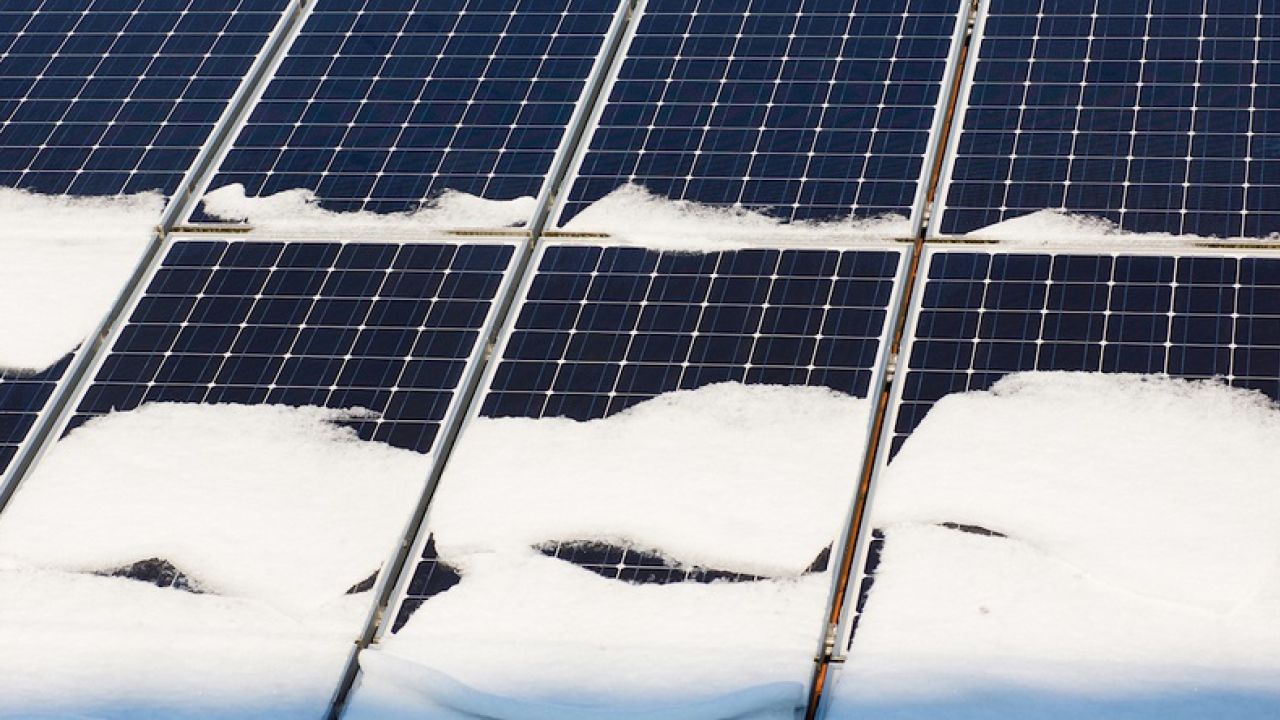 اختراع صفحات خورشیدی ضد برف
