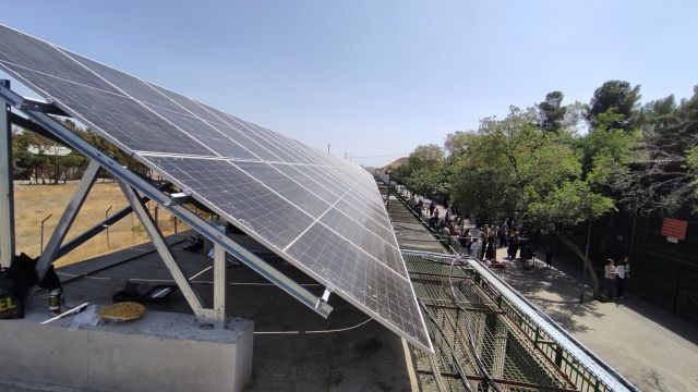نیروگاه خورشیدی 100 کیلو وات متصل به شبکه در باغ وحش مشهد