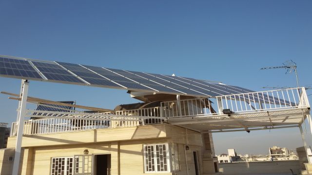 چهار عدد پروژه نصب شده دو کیلو واتی طرح خرید تضمینی 20 ساله کوثر شمالی 13